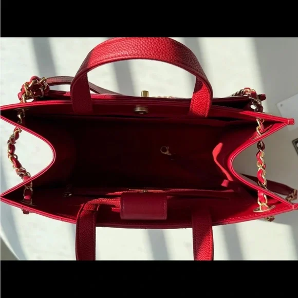 Chanel Quilted Red Leather Shoulder Bag - Picture 6 of 8